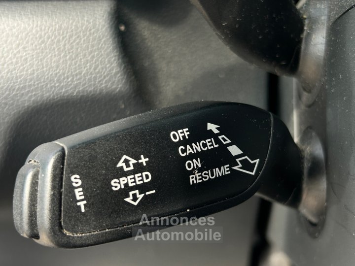 Audi Q3 20 TDI 184 ch S tronic 7 Quattro S line / FULL OPTIONS / ENTRETIEN COMPLET / DISTRIBUTION EFFECTUÉE - 17