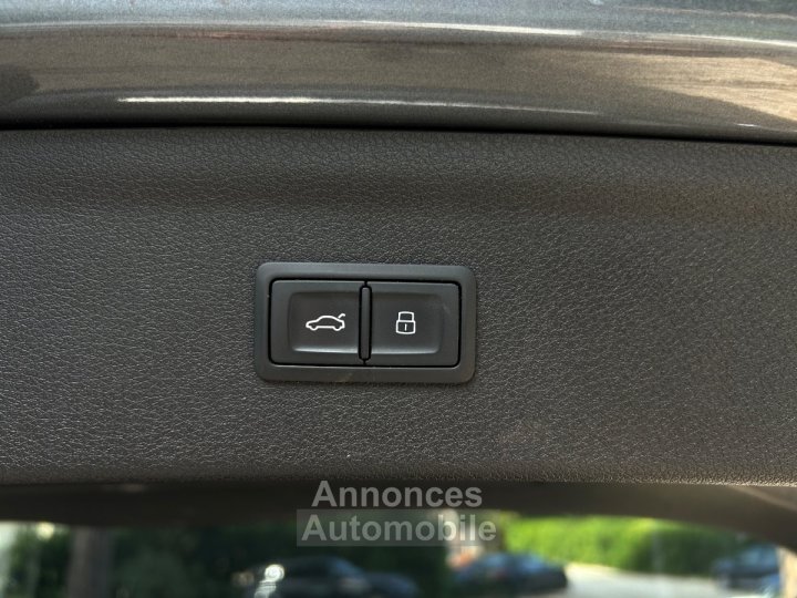 Audi Q3 20 TDI 184 ch S tronic 7 Quattro S line / FULL OPTIONS / ENTRETIEN COMPLET / DISTRIBUTION EFFECTUÉE - 25