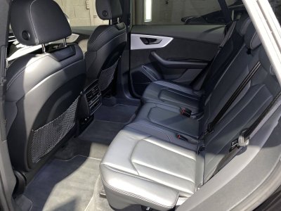Audi Q8  60 TFSI e 462ch Compétition quattro tiptronic 8   - 9