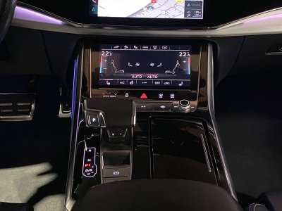 Audi Q8  60 TFSI e 462ch Compétition quattro tiptronic 8   - 16