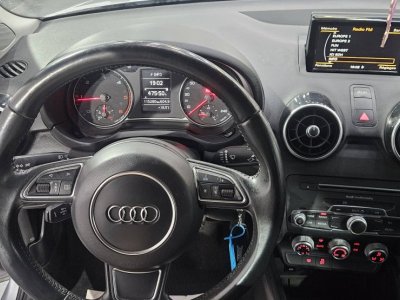 Audi A1  14 TDI 90ch ultra Ambiente   - 8