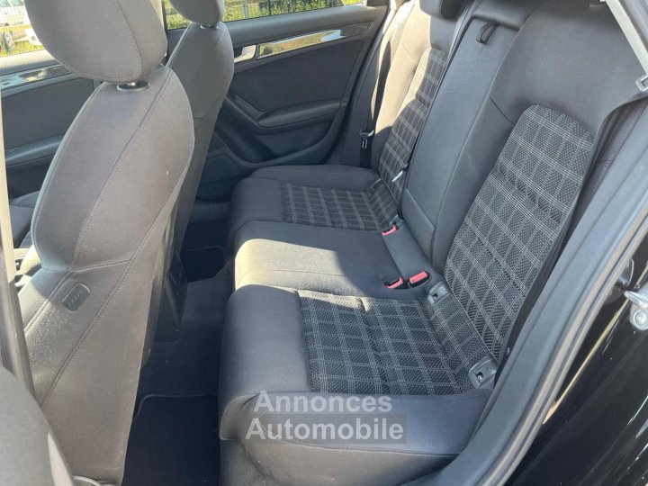 Audi A4 Avant 20 TDI DPF - 143 CH  BREAK Attraction GARANTIE 12 MOIS - 12