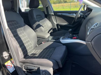 Audi A4 Avant 20 TDI DPF - 143 CH  BREAK Attraction GARANTIE 12 MOIS   - 17