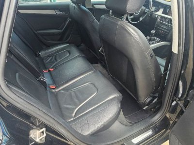 Audi A4 2010   - 14
