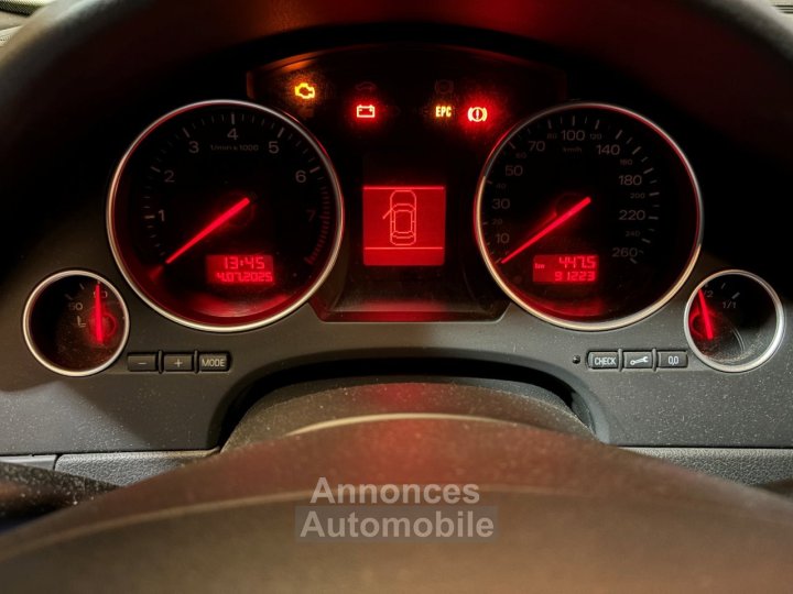 Audi A4 CABRIOLET 18T 163 cv bvm6 - 16