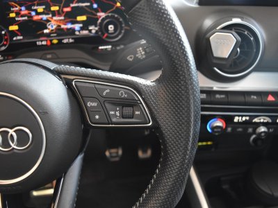 Audi Q2 14 TFSI COD 150 ch BVM6 S Line   - 18