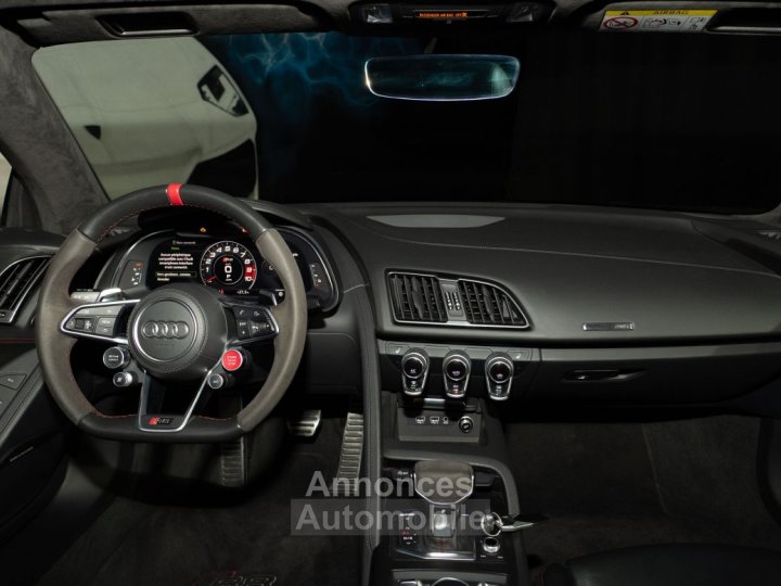 Audi R8 Spyder V10 PERF - 9