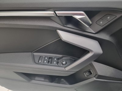 Audi A3 IV (2) SPORTBACK 15 35 TFSI MILD HYBRID 150 S LINE S TRONIC 7 - 16