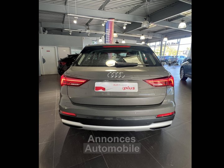 Audi Q3 35 TFSI 150 ch S tronic 7 Design Luxe - 11