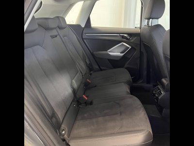 Audi Q3 35 TFSI 150 ch S tronic 7 Design Luxe   - 13
