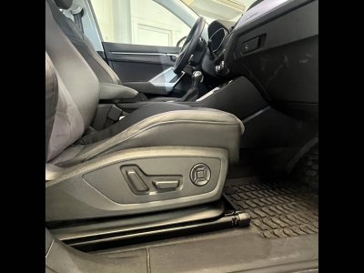 Audi Q3 35 TFSI 150 ch S tronic 7 Design Luxe   - 14