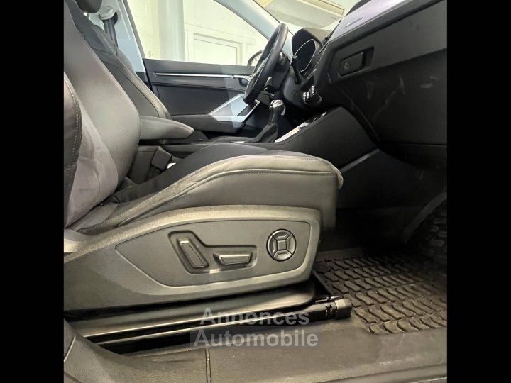 Audi Q3 35 TFSI 150 ch S tronic 7 Design Luxe - 14