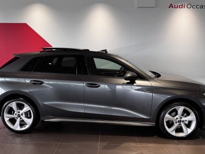Audi A3 Sportback 35 TFSI Mild Hybrid 150 S tronic 7 S line   - 2