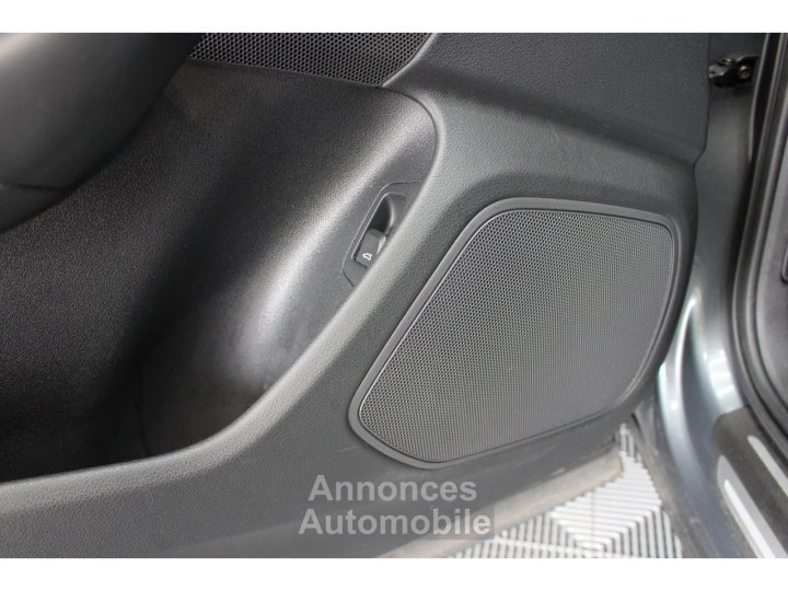 Audi Q3 14 TFSI COD 150 AMBIENTE 2015 PHASE 2 GARANTIE 48 MOIS POSSIBLE - 11