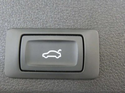 Audi A4 Avant 30TDi Adv STRONIC   - 14