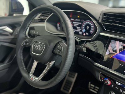 Audi Q3 35 TFSI 150 ch S tronic 7 S line   - 11