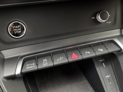 Audi Q3 45 TFSI e - 245 - BV S-Tronic 6  S Line   - 7