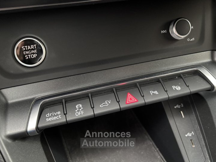 Audi Q3 45 TFSI e - 245 - BV S-Tronic 6  S Line - 7