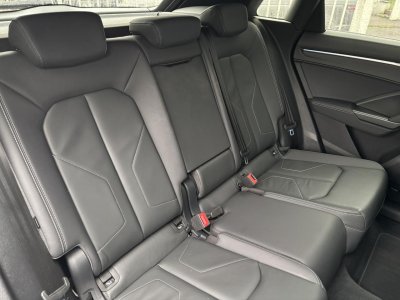 Audi Q3 45 TFSI e - 245 - BV S-Tronic 6  S Line   - 16