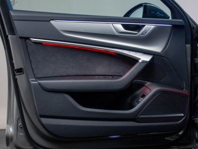 Audi A6 Avant 40 TDI 204 ch S tronic 7 Quattro Avus   - 13