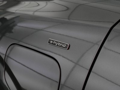 Audi Q3 HYBRIDE e-hybrid 272 ch S tronic 6 S line   - 2