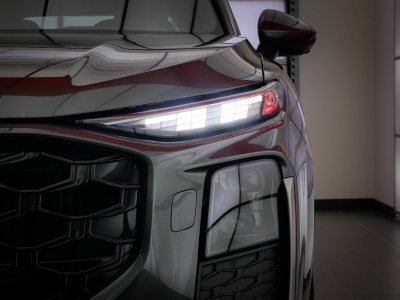 Audi Q3 HYBRIDE e-hybrid 272 ch S tronic 6 S line   - 18