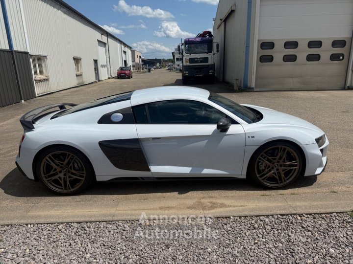 Audi R8 COUPE QUATTRO PERFORMANCE 52 FSI 620 DECENNIUM N° 113 / 222 - 4