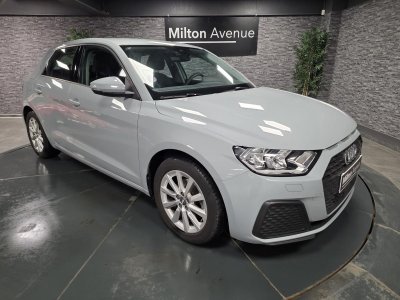 Audi A1 Sportback 15 35 TFSI - 150 - BV S-Tronic Business line   - 7