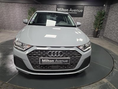 Audi A1 Sportback 15 35 TFSI - 150 - BV S-Tronic Business line   - 8