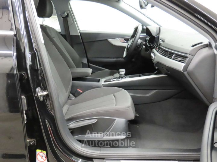 Audi A4 Avant 30TDi STRONIC - 8