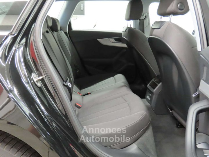 Audi A4 Avant 30TDi STRONIC - 9