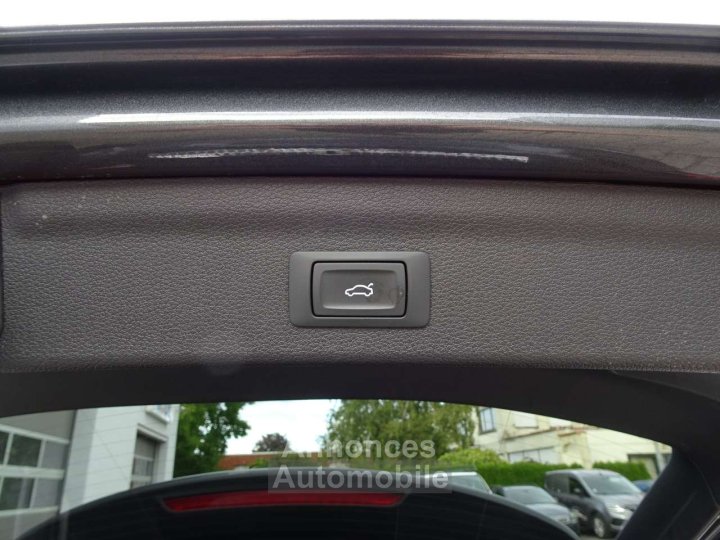 Audi Q3 45TFSie S-Line CARPLAY,CAMERA,VIRTUAL,LEDER,NAVI - 28
