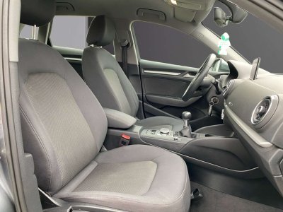 Audi A3 Sportback 30 TFSI   - 8