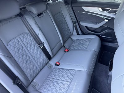Audi A6 Avant 55 TFSIe 367 ch S tronic 7 Quattro Competition   - 8