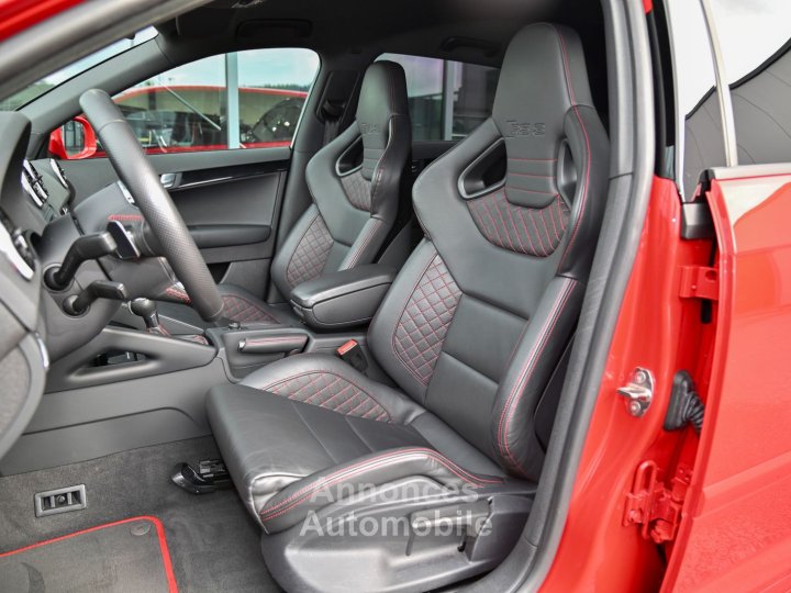 Audi RS3 Sportback 25 TFSI - 12