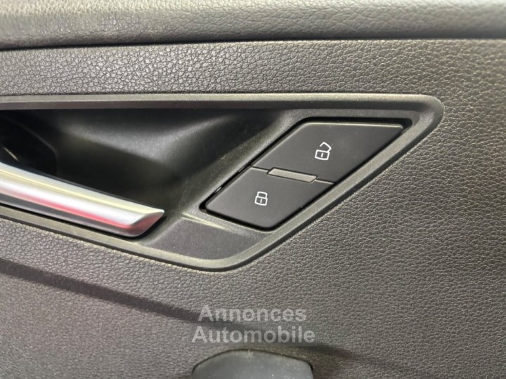 Audi Q2 14 TFSI COD 150 ch S tronic 7 Design Luxe / Suivi - 31