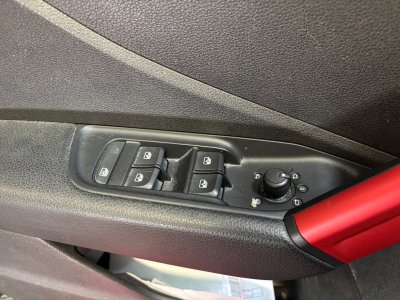 Audi Q2 14 TFSI COD 150 ch S tronic 7 Design Luxe / Suivi   - 32