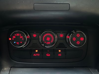 Audi TT 20 TFSI 200 S line S-Tronic A   - 25