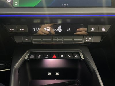 Audi A3 Sportback 35 TFSI Mild Hybrid 150 S tronic 7 S line   - 40