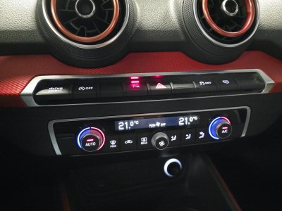 Audi Q2 14 TFSI COD - 150 - BV S-tronic Sport   - 15