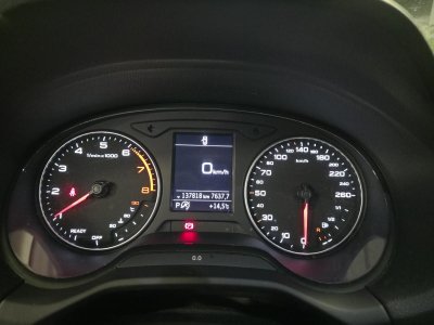 Audi Q2 14 TFSI COD - 150 - BV S-tronic Sport   - 27