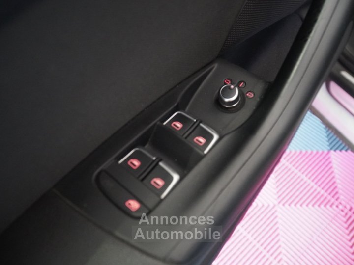 Audi Q3 20 TDI 140 ch S line - 28