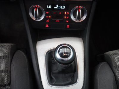 Audi Q3 20 TDI 140 ch S line   - 36