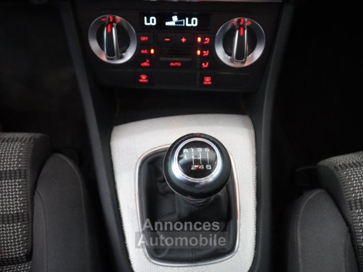 Audi Q3 20 TDI 140 ch S line - 36