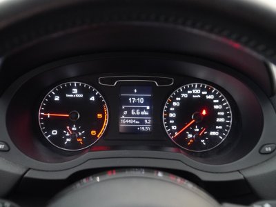 Audi Q3 20 TDI 140 ch S line   - 37