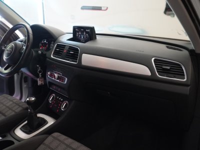 Audi Q3 20 TDI 140 ch S line   - 44