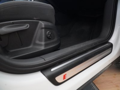 Audi Q3 20 TDI 140 ch S line   - 45