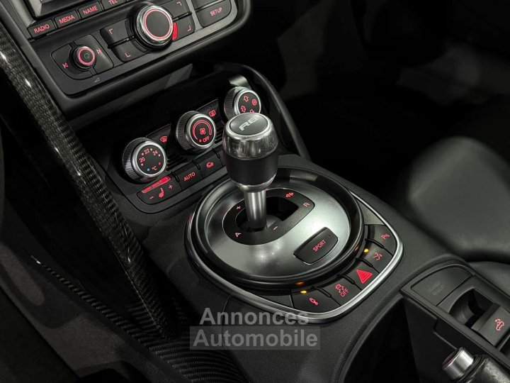 Audi R8 Spyder 42i V8 Quattro FSI S-Tronic Full Hist - 11