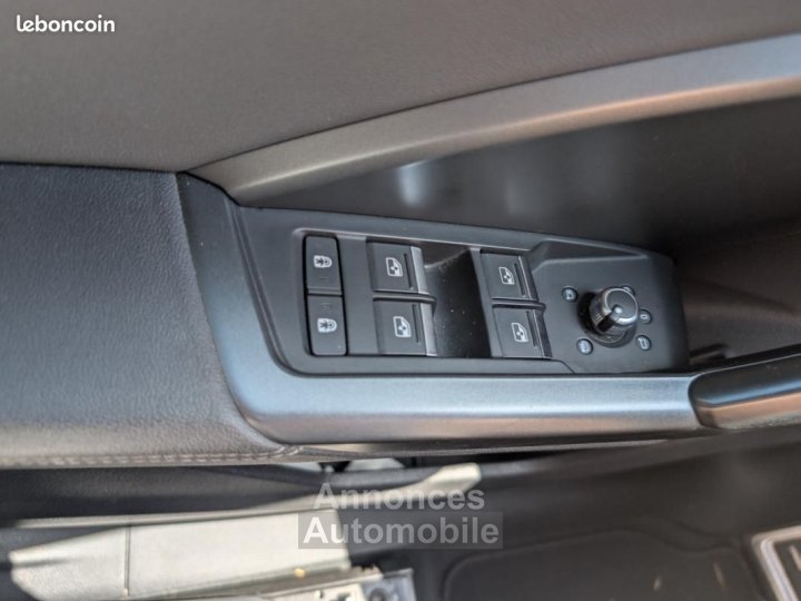 Audi Q3 20 35 TDI 150 S-LINE ORIGINE FRANCE%2BTOIT OUVRANT BVA - 30