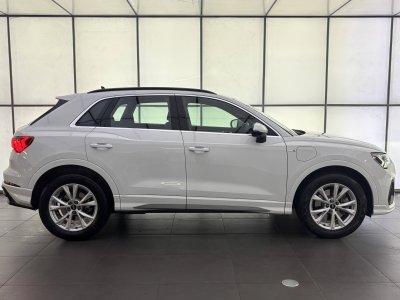 Audi Q3 45 TFSIe 245 ch S tronic 6 S line   - 5